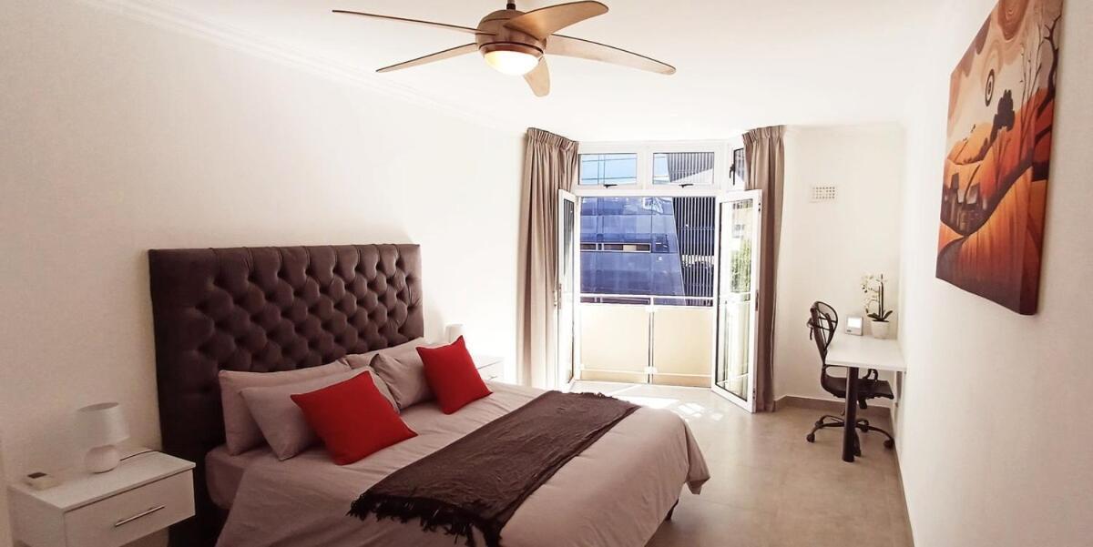 Hydepark 45 Apartment Cape Town