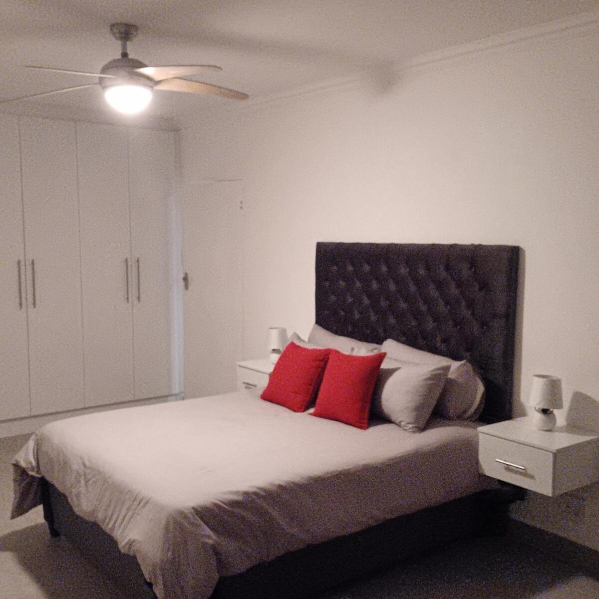 Hydepark 45 Apartment Cape Town