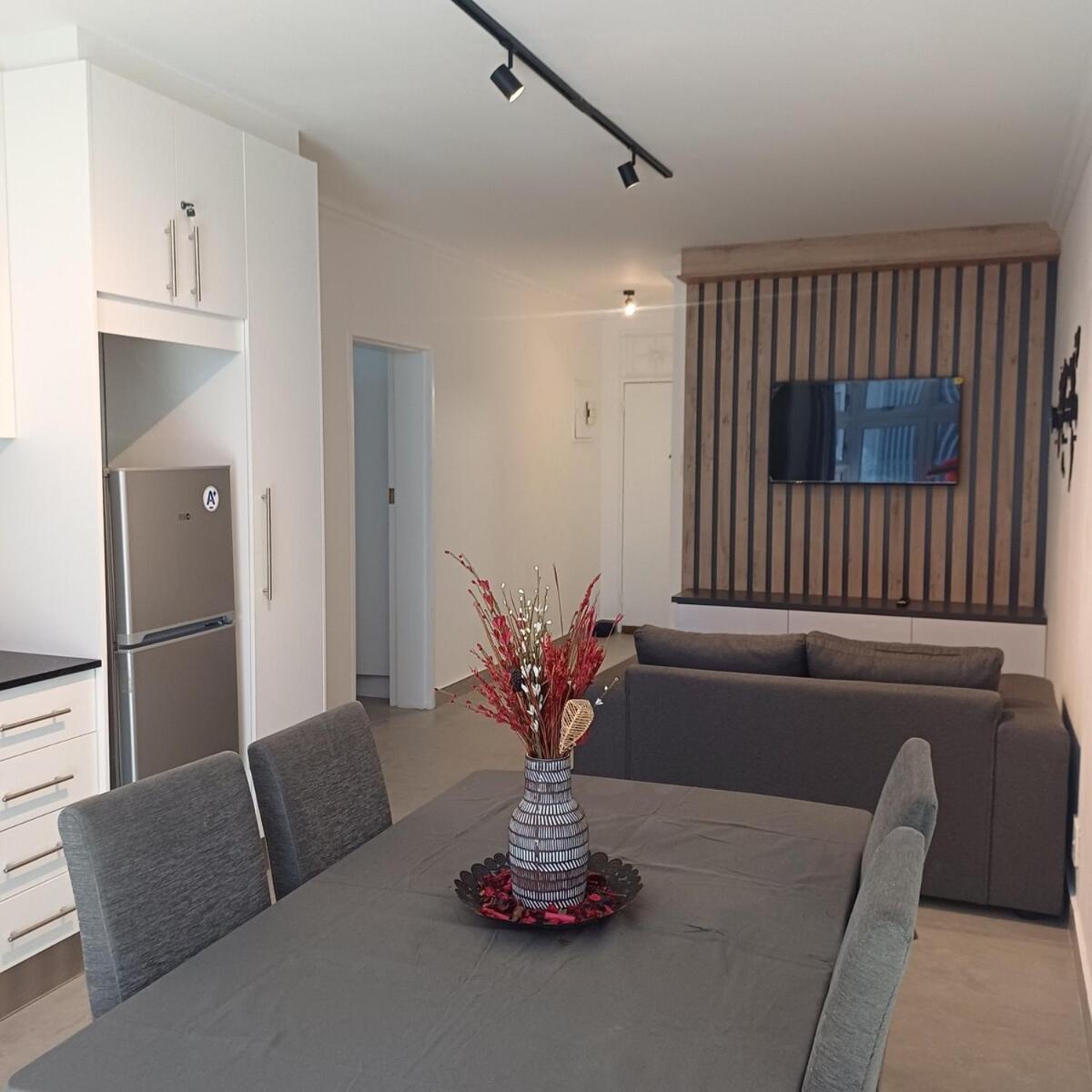 Hydepark 45 Apartment Cape Town